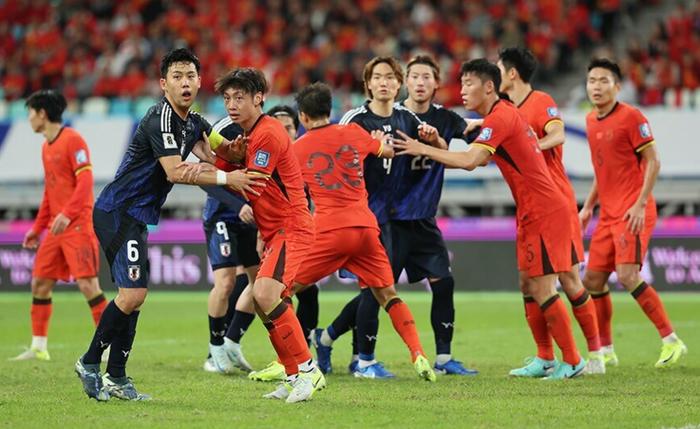 华体会登入-包含东亚杯-日本1-0韩国三场全胜成功卫冕的词条